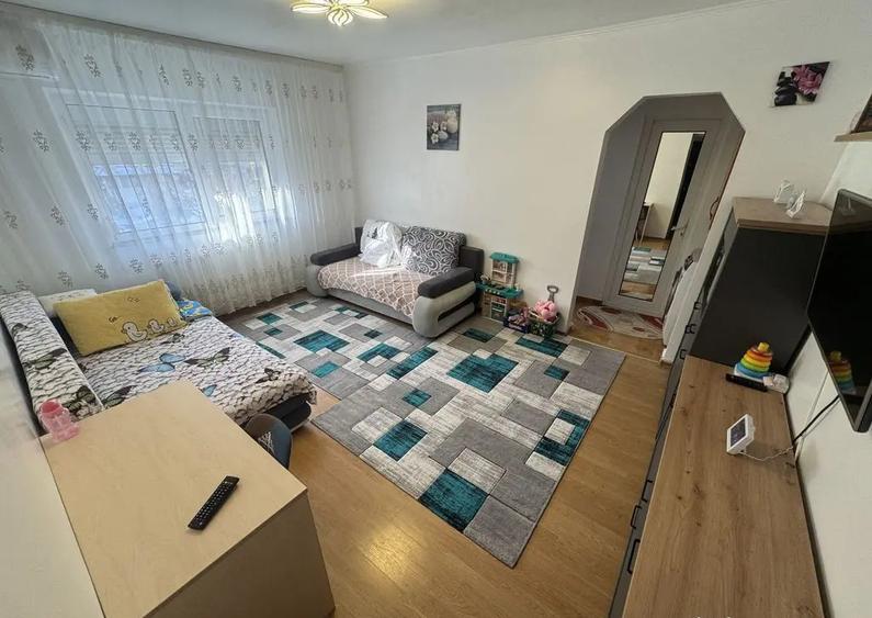 Apartament 2 camere zona Poarta 6 - 6