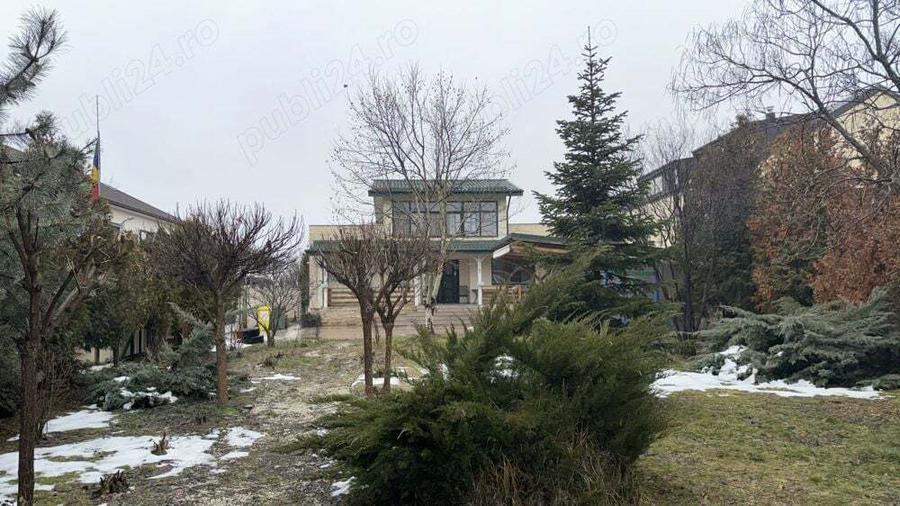 Vand Casa Frumoasa Parter ?i Mansarda cu 4 Camere Locuin?a Confortabila in Otopeni - 2