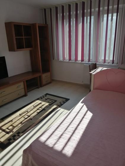 Inchiriere garsoniera Mega Mall - 1