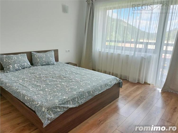 Casă cu 11 camere cu Teren 1300 Mp în Șimon