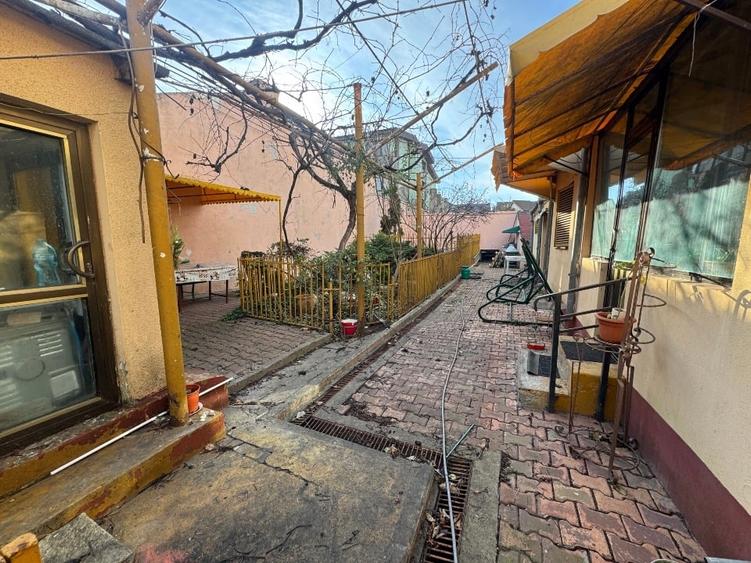 Casa de vanzare, Tomis II, str. Maramures, front stradal 13mp - 2