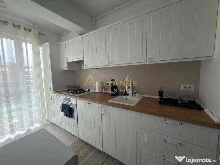 Apartament cu 3 camere decomandat în Central