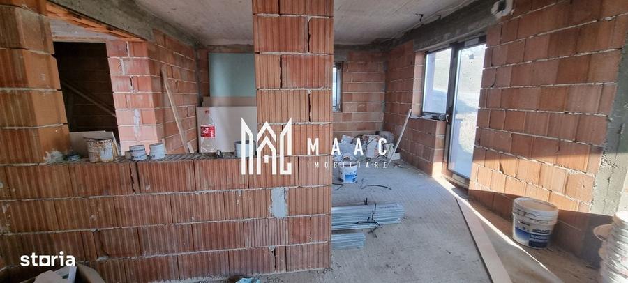 Casă cu 4 camere cu Teren 470 Mp în Șura Mare