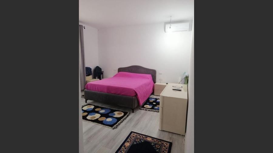 Casă cu 4 camere cu Canalizare în Vădeni
