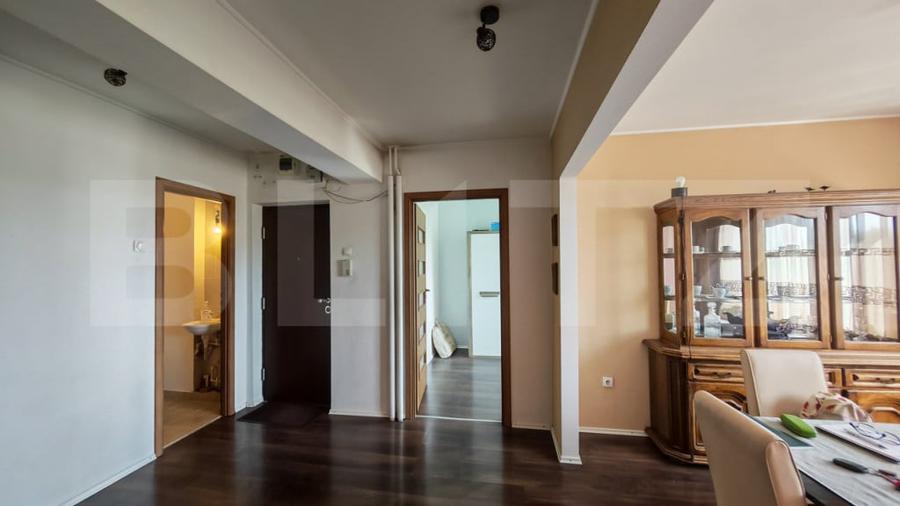 Apartament 4 camere decomandat, etaj intermediar, Splaiul Cr - 5