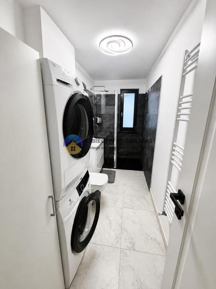 Casă cu 4 camere cu Canalizare în 1 Mai