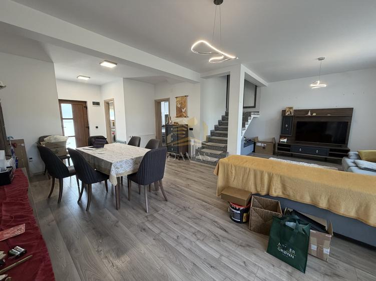 Duplex cu 5 camere cu Canalizare în Borhanci