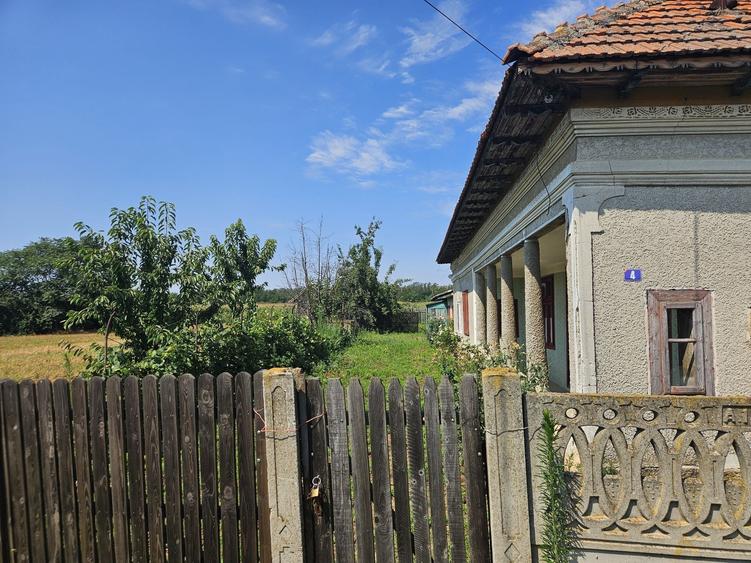 Casă cu 4 camere în Frumoasa