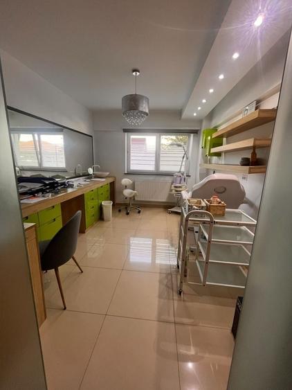 Apartament cu 2 camere decomandat în Exterior Vest