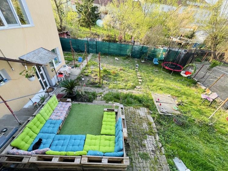 Persoana fizica, vand apartament modern la casa cu gradina de 145m in orasul Cisnadie