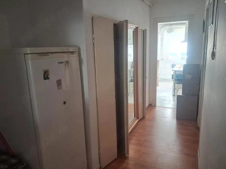 Apartament cu 3 camere decomandat în Ultracentral