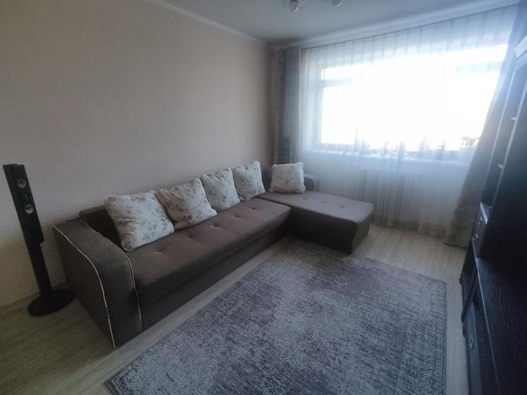 Apartament cu 2 camere decomandat în Podu Roș