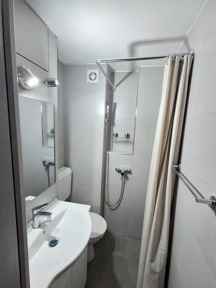 Garsonieră decomandată în UTA