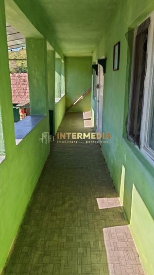 Casă individuală cu 3 camere cu Canalizare în Cricău