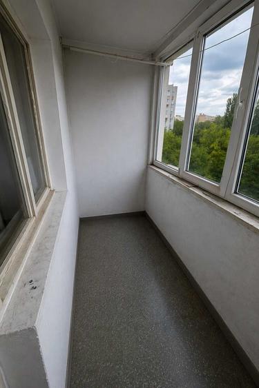 Apartament cu 2 camere semidecomandat în Berceni