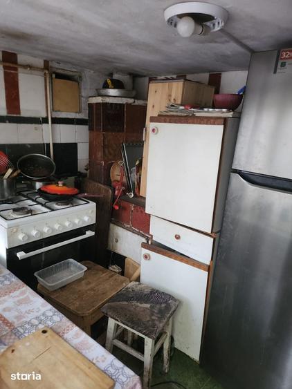 Casă cu 3 camere cu Teren 100 Mp în CFR