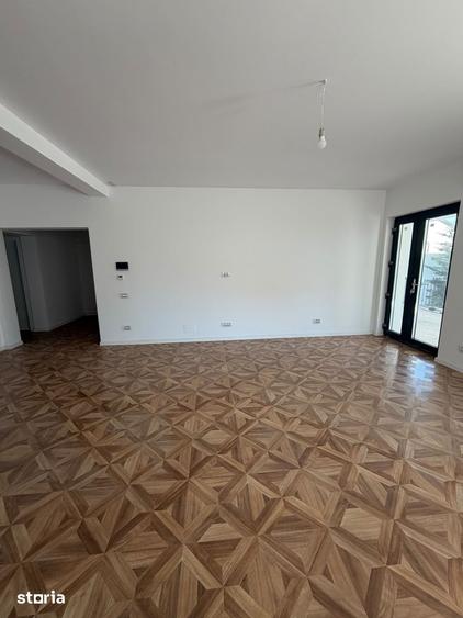 Casă cu 3 camere cu Teren 430 Mp în Central
