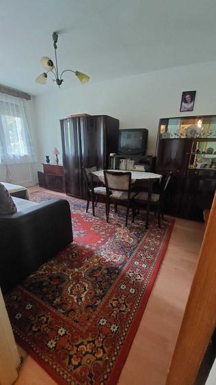 Apartament cu 3 camere decomandat în Dacia
