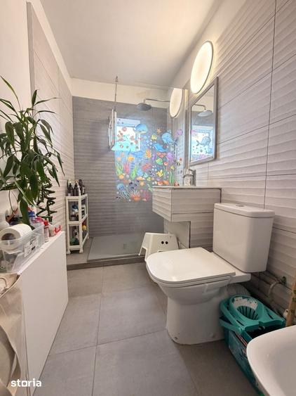 Apartament cu 3 camere semidecomandat în Bucovina