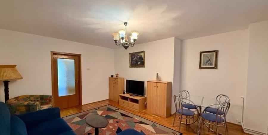 Apartament cu 3 camere decomandat, mobilat în Unirii