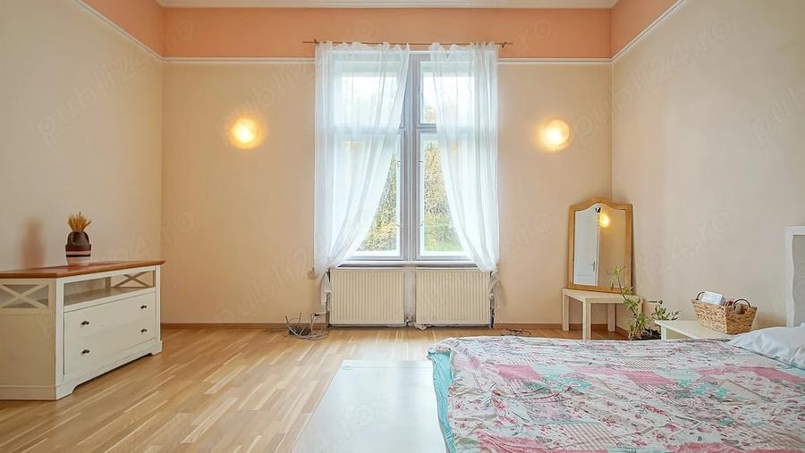 Apartament cu 3 camere decomandat în Centrul Istoric
