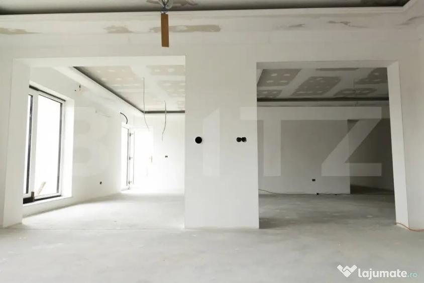 Casă cu 7 camere cu Teren 710 Mp în Ciugud