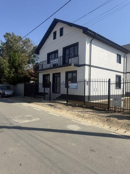 Casă cu 3 camere în Lumina
