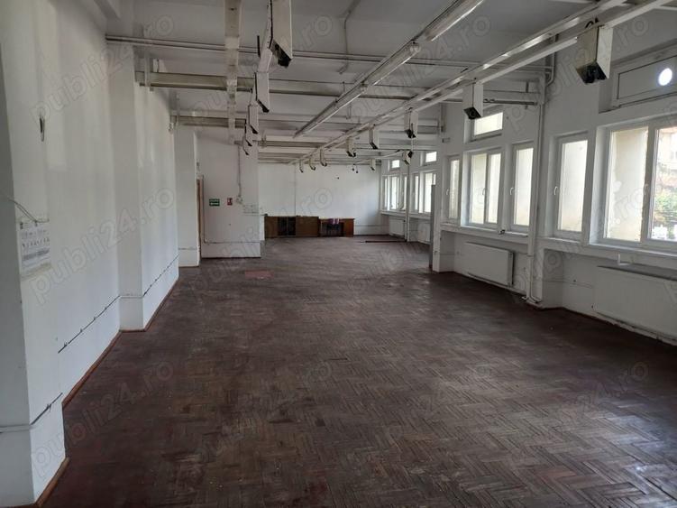 Spațiu comercial, de 1,800 mp, în Târgu Neamț