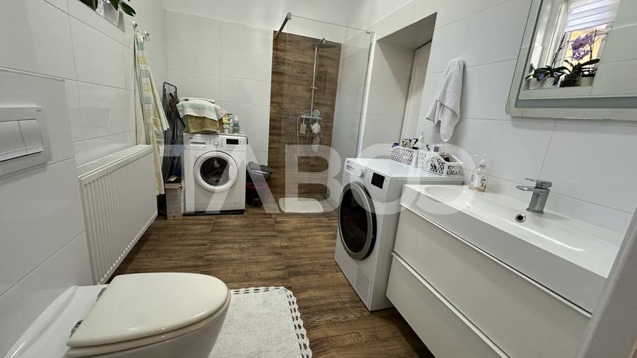 Apartament cu 2 camere semidecomandat, mobilat în Ultracentral