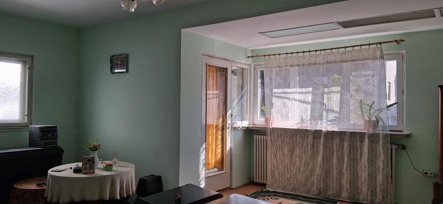 Casă cu 5 camere cu Canalizare în P-ța Dorobanți