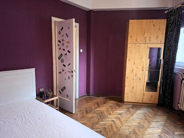 Apartament cu 3 camere decomandat în P-ța Alba Iulia