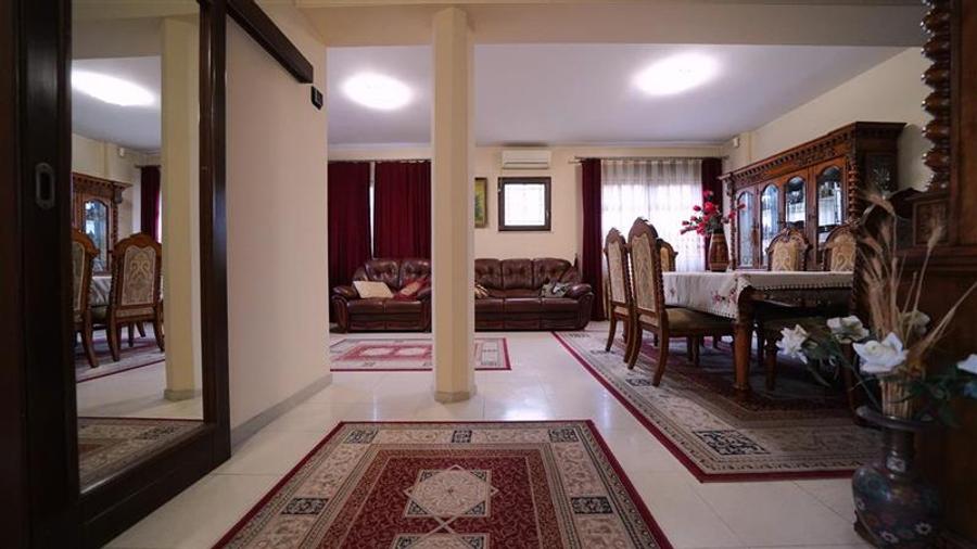 Casa primitoare in cartierul Iosia - 2