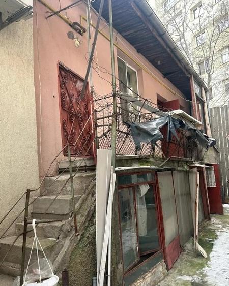 Vand casa zona Domenii -Grivitei la 3 minute de statia de metrou - 1