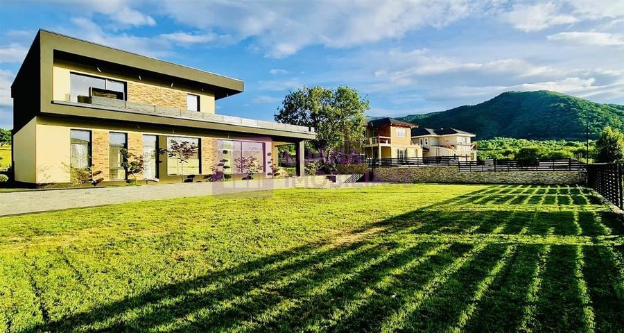 Vila individuala de lux | mobilata | NOUA | teren 1190 mp | piscina si garaj - 3