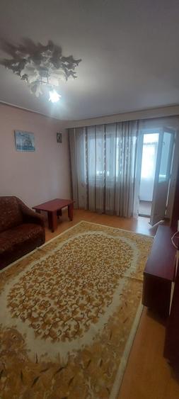 Inchiriez apartament 2 camere - 4