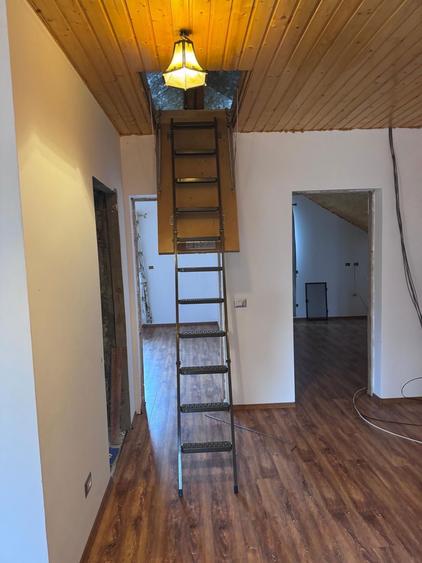 Casa spatioasa cu etaj si curte - 5