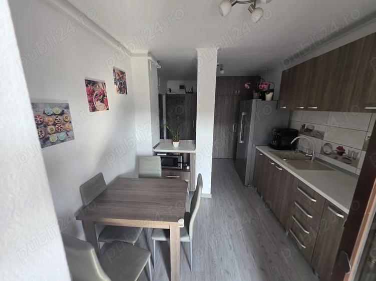 Vand apartament cu 3 camere, insorit, orientare sudica strada Crangului, Sfantu Gheorghe - 2