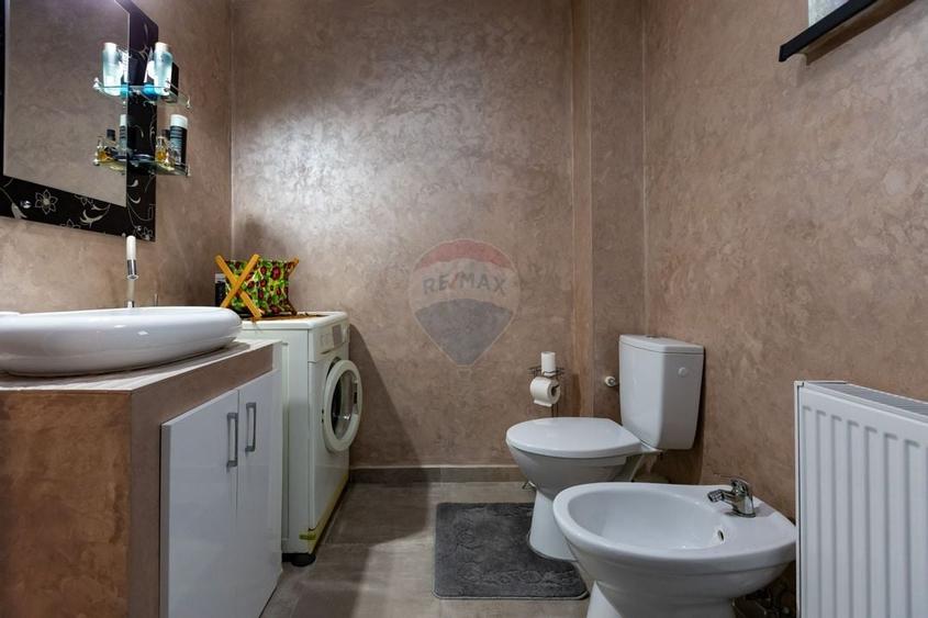 Casa / Vila cu 4 camere de vanzare, Calea Moldovei-Casa Visurilor - 9