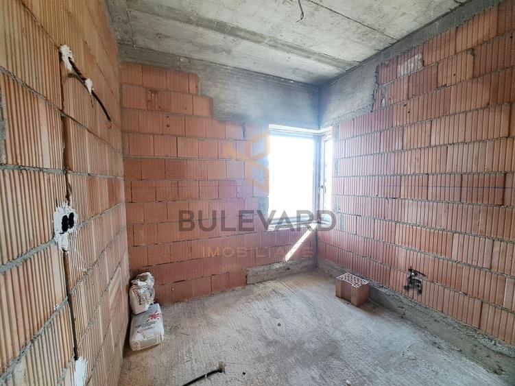 Casa tip duplex in zona Vivo Mall,  str Razoare Floresti - 11