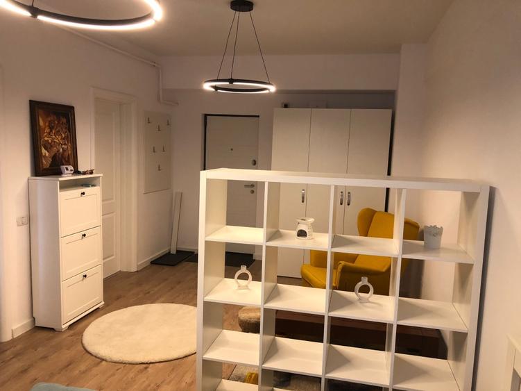 Închiriez  garsonieră  - 2