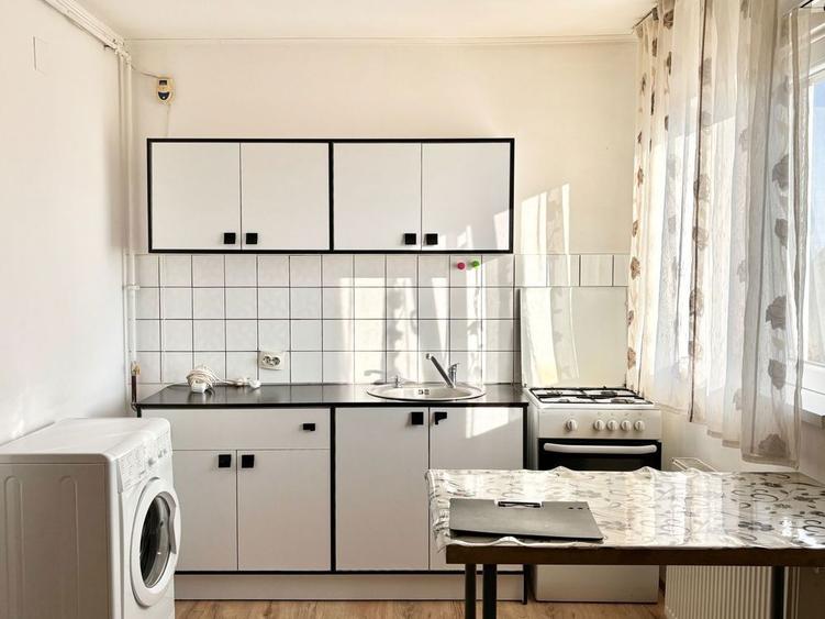 Garsoniera langa Mall liber din 15 aprilie. - 6