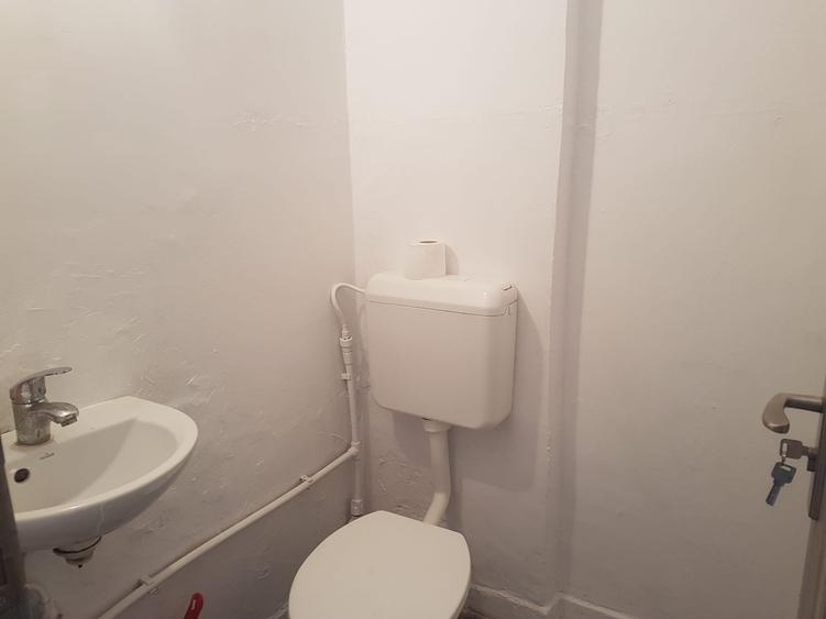 Garsoniera confort trei, etaj unu, renovata, in bloc de garsoniere, libera - 5