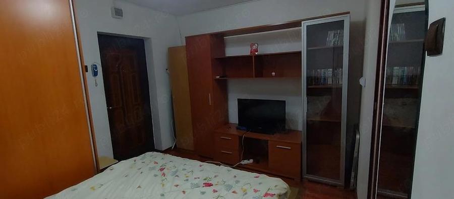 Ofer spre inchiriere garsoniera cf. 3 - 10