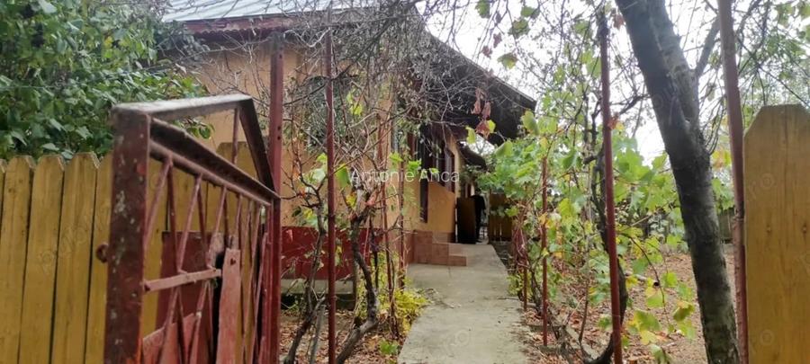 Casa de vanzare la Saraiu