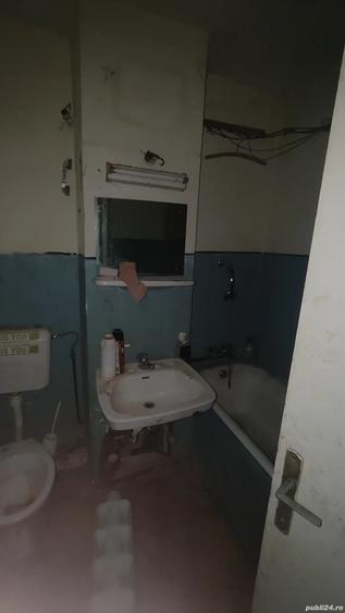 vand apartament 2 camere, decomandat, bucatarie mare, balcon mare, acoperis - 3