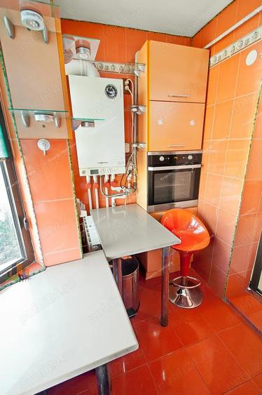 Apartament cu 3 camere, Str. Nae leonard, etaj 3! - 1