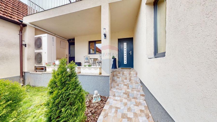 Comision 0% - Casa / Vila cu finisaje de lux de vanzare,  Calugareni - 2