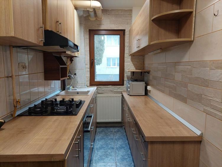 Chirie apartament 2 camere - 1