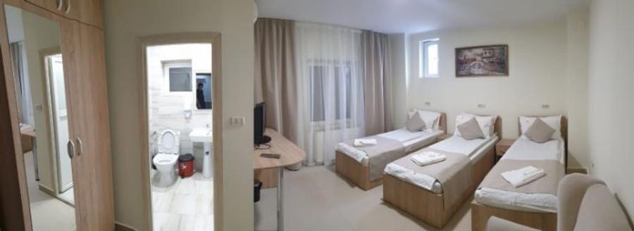 Hotel central 25 camere cu bai proprii! - 3