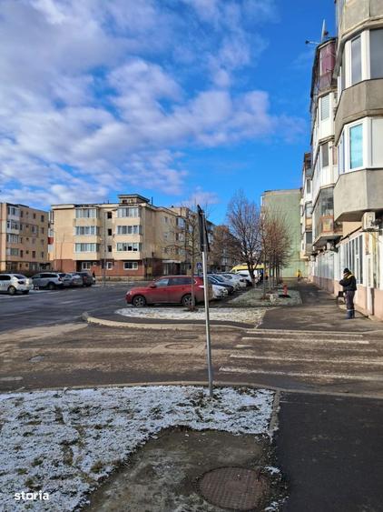 Feldioara - strada Brazilor, Apartament cu 2 camere decomandat - 52 mp - 7